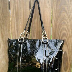 Black Patent Leather Coach Handbag NWOT F12839 East West Gallery Tote Key Ring